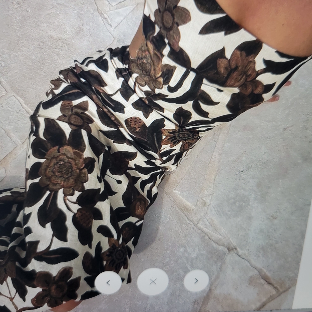 Commense Black and Cream Floral Maxi Dress - Picture 4 of 6